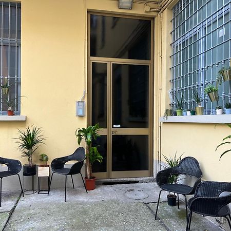 Regina Milano In Porta Romana 3 - Sky Tv, Wifi & Breakfast Box Milão Exterior foto