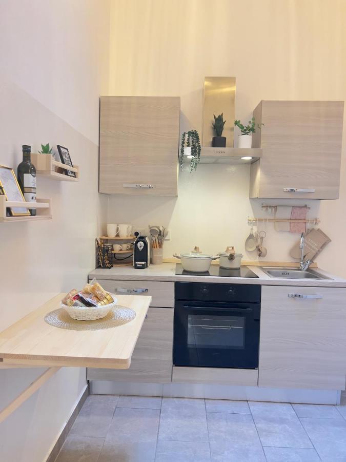Regina Milano In Porta Romana 3 - Sky Tv, Wifi & Breakfast Box Milão Exterior foto