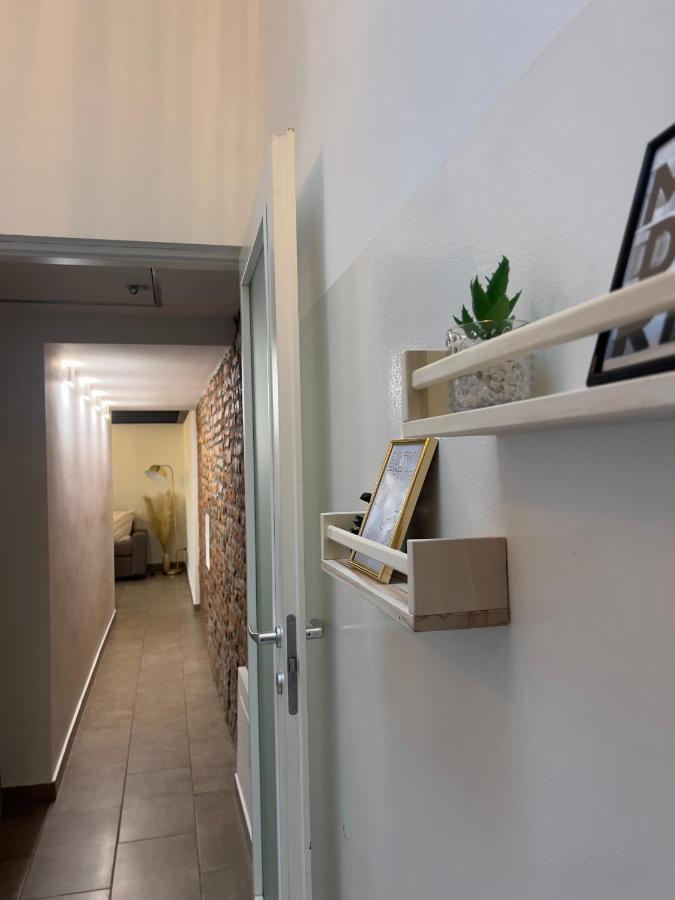 Regina Milano In Porta Romana 3 - Sky Tv, Wifi & Breakfast Box Milão Exterior foto